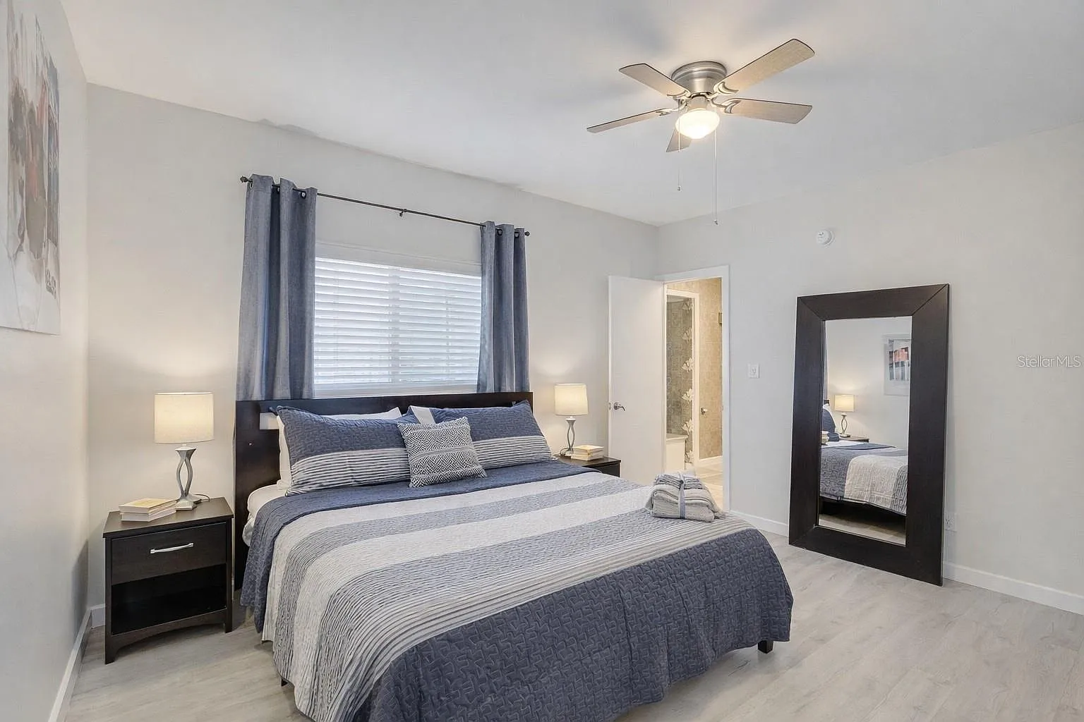 1 bed, 1.0 bath, 2990 sqft, $2,500 — Photo 4