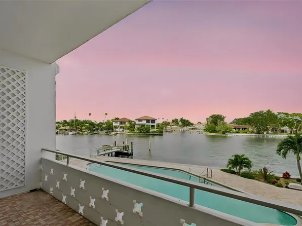 1365 Snell Isle Blvd NE APT 2E, Saint Petersburg, FL 33704
