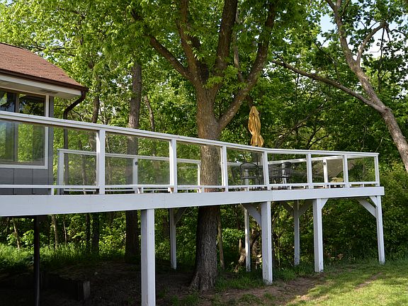 Deck.