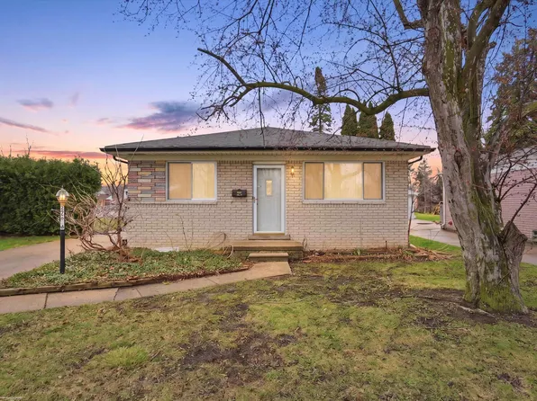 27624 Edward St, Roseville, MI 48066