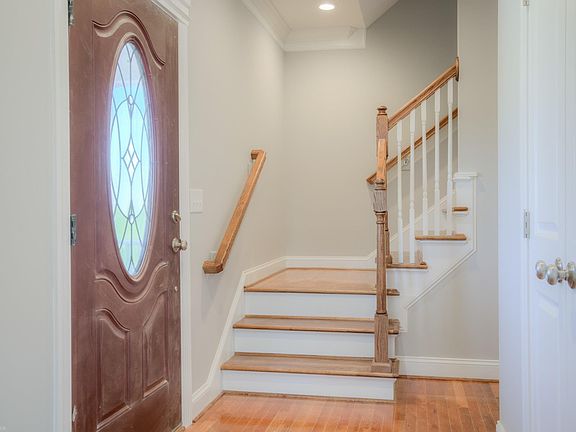 3rd image of 3715 Oxford Ct