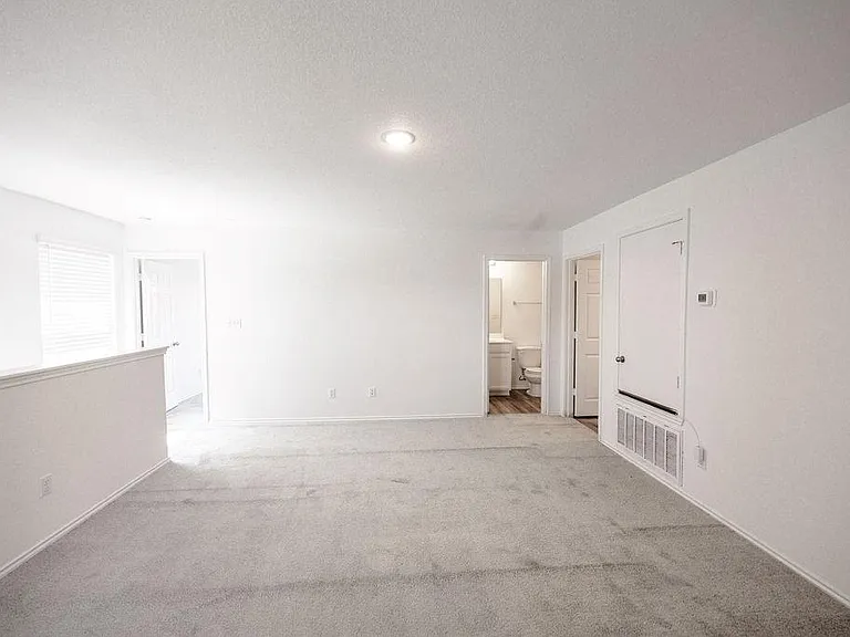 448 English Oak St — Photo 19