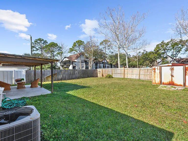 13241 Mendenhall Pl — Photo 32