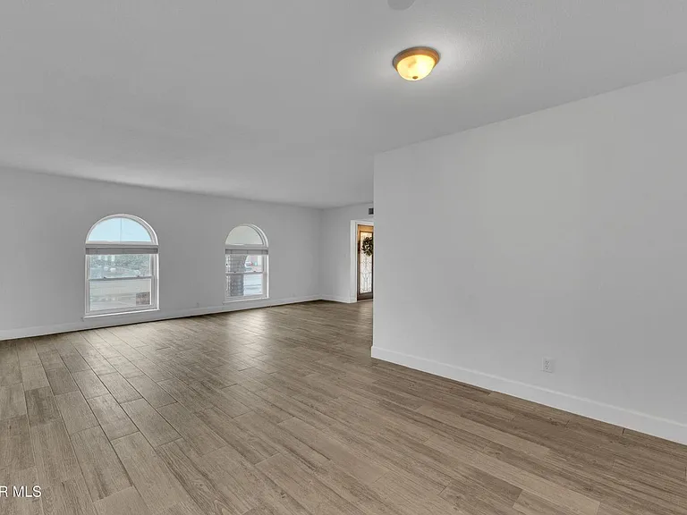 19004 Bremerton Dr — Photo 8