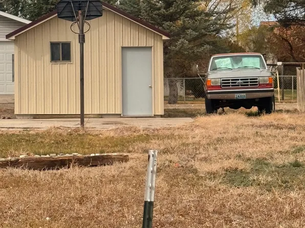 918 SW Jackson Ave, Riverton, WY 82501