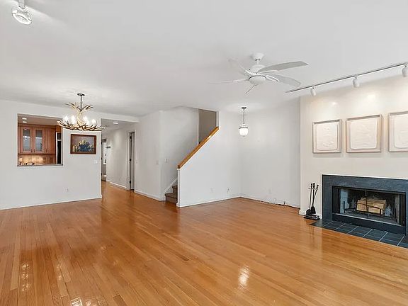 4th image of 109 W 89th St #2B