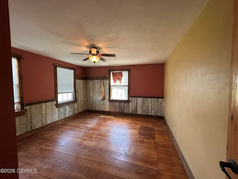 687 Hanselman Rd — Photo 33