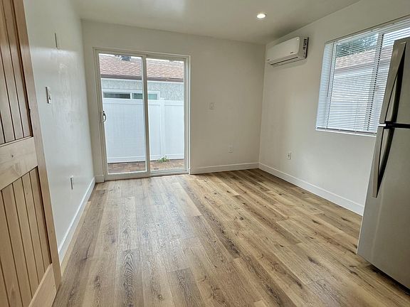 4th image of 20805 Burbank Blvd