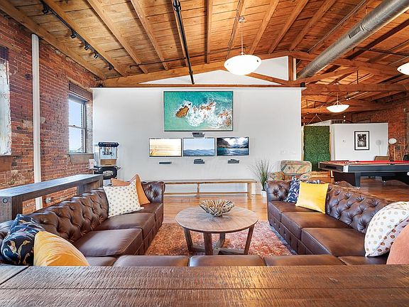 2nd image of 1811 N Howard St #3