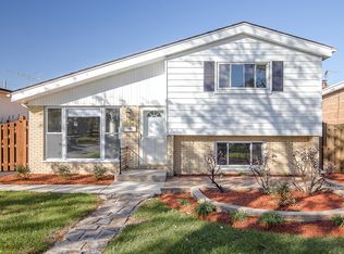 4336 W 111th St, Oak Lawn, IL 60453