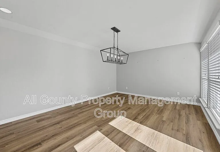3108 Shady Brook Dr — Photo 10