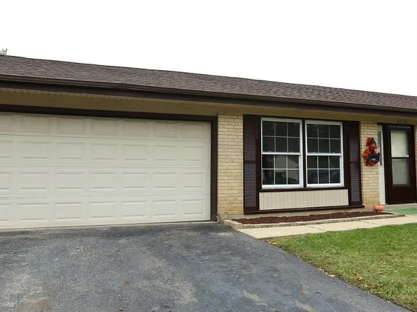 8228 Dartmouth Ln, Hanover Park, IL 60133