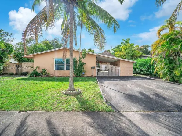 6520 Garfield St, Hollywood, FL 33024