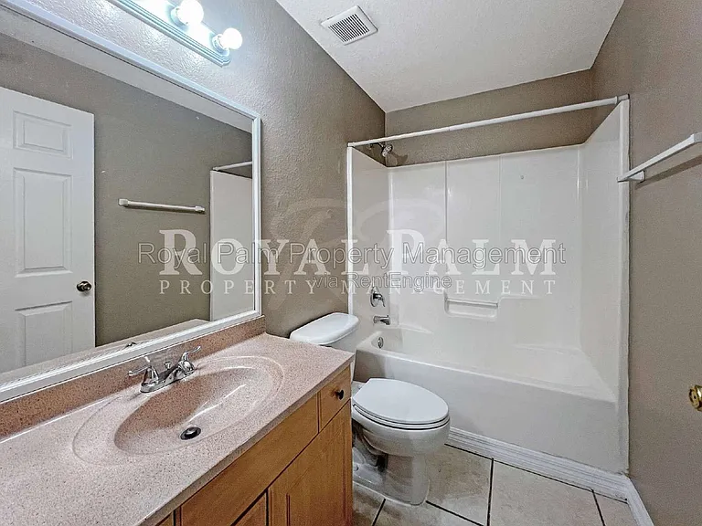 5231 27th St SW — Photo 17