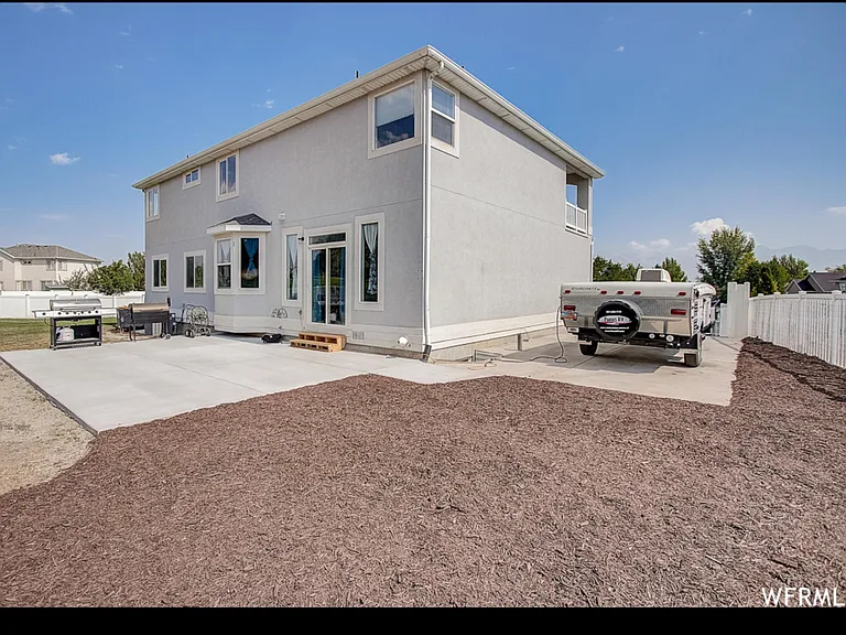 36 E Summer Pl — Photo 3