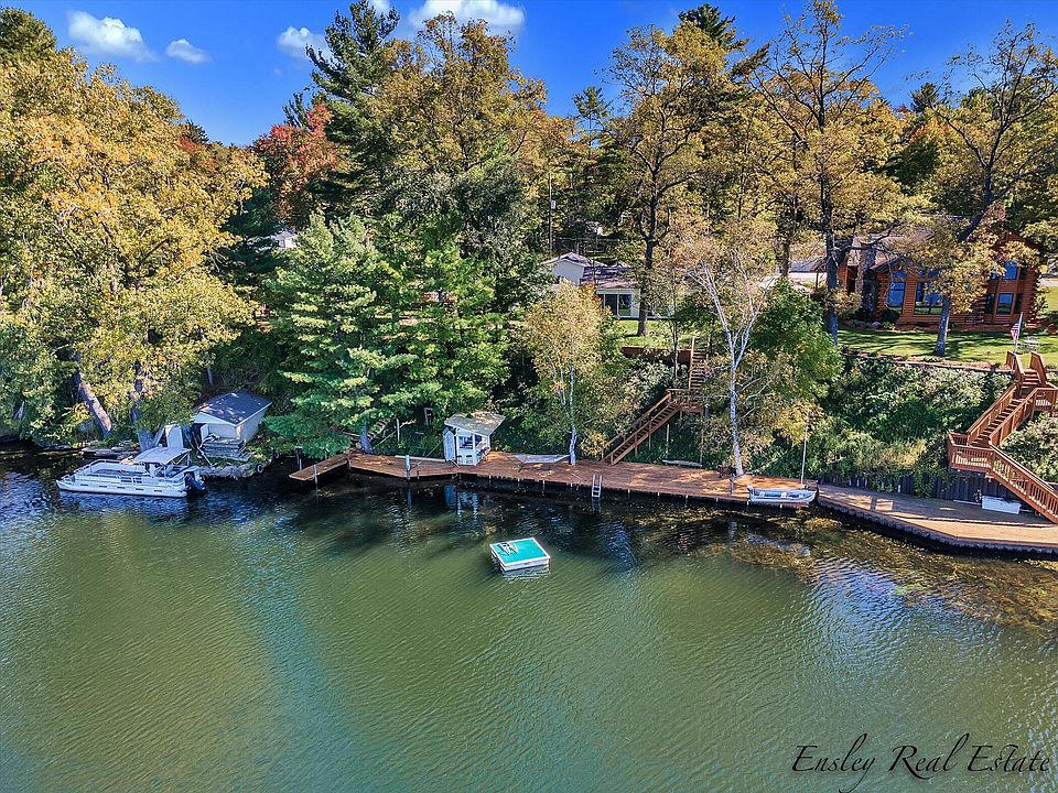 5413 S Front St, Newaygo, MI 49337 MLS 22042603 Zillow