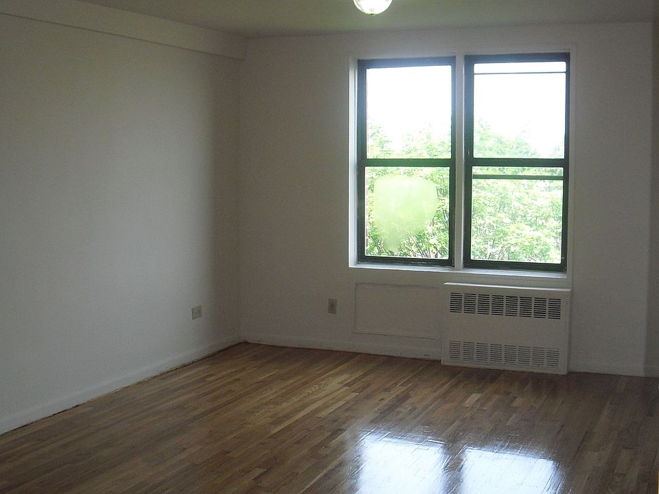 1st image of 3251 Randall Ave