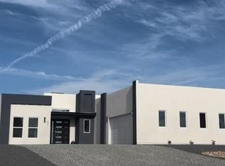 621 4th St NE, Rio Rancho, NM 87124