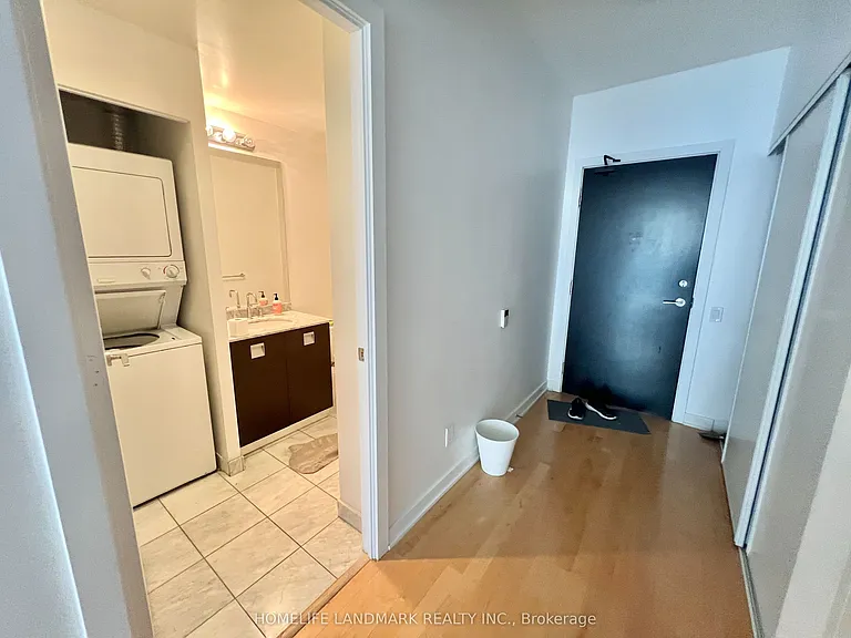 33 Charles St E #1604 — Photo 17
