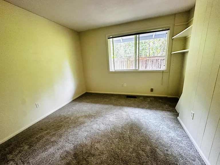 14617 SE 46th St — Photo 9