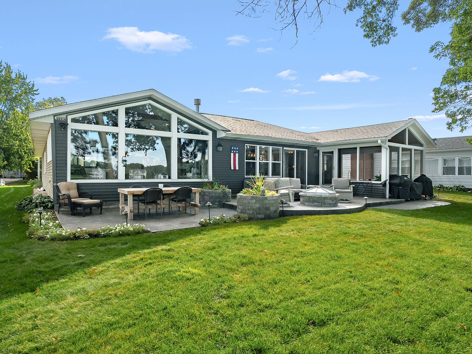 931 Treasure Island Dr, Mattawan, MI 49071 | Zillow