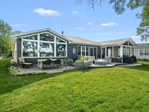 931 Treasure Island Dr, Mattawan, MI 49071