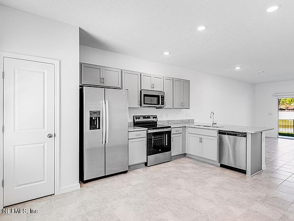 4th image of 7217 SABAL Terrace