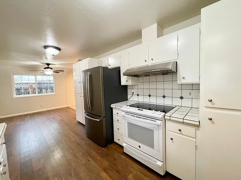 1378 Turlock Ln — Photo 23
