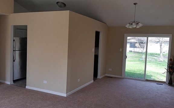 3rd image of 829 Dartmouth Ave