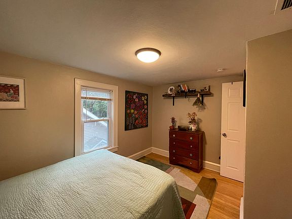 2nd image of 329 E Lincoln Ave APT A