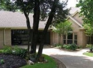 951 Mobley Rd, Cedar Hill, TX 75104