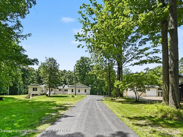 5439 N Wellman Rd, Woodland, MI 48897