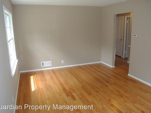 3rd image of 1395 Taylor Ave