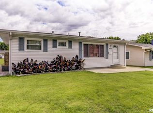 2621 Kent Dr, Springfield, IL 62703