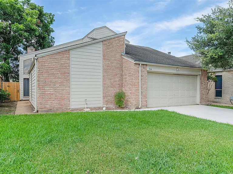 514 Shady Dale Dr — Photo 1