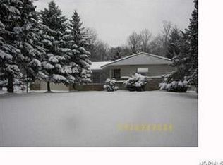 6121 Robertdale Rd, Bedford, OH 44146