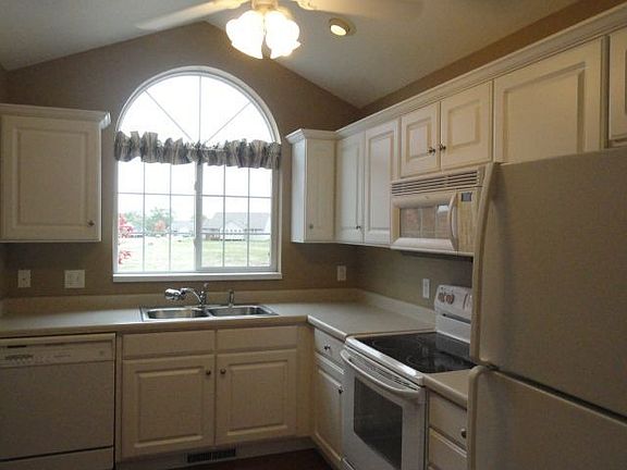 4th image of 1247 33rd Avenue Cir