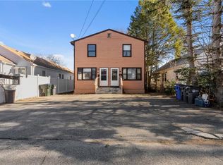 215 Sisson St, Providence, RI 02909