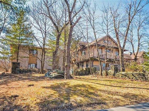 5th image of 620 Sleepy Hollow Road