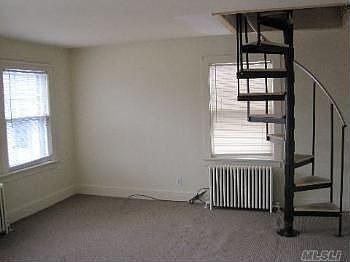 5th image of 105 E Main St
