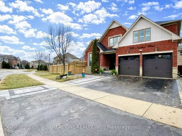 238 Nautical Blvd, Oakville, ON L6L 0B9