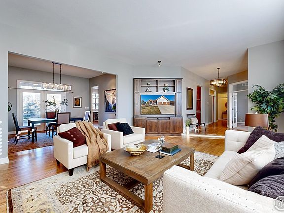3rd image of 4613 Angelica Dr