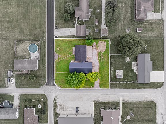 4th image of 800 W High St