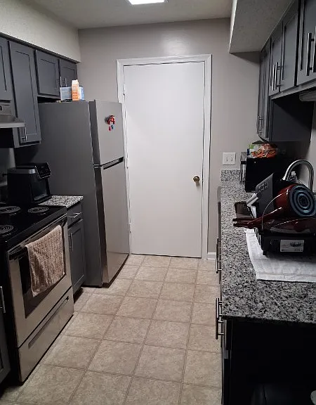 1724 India Hook Rd — Photo 3