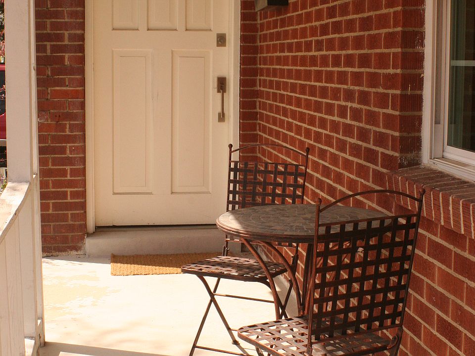 1st image of 2533 E Elm Ave