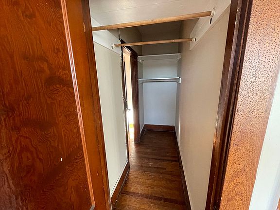 4th image of 202 E Jefferson St #408