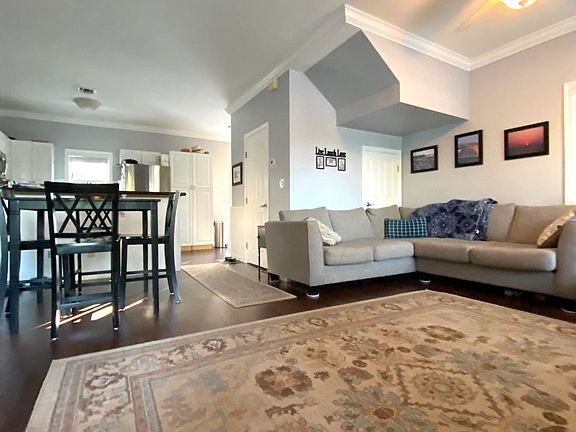 4th image of 3029 N Roosevelt Blvd APT 18