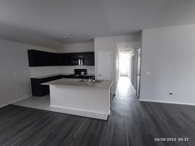 1211 Tortoise Wood Rd — Photo 5
