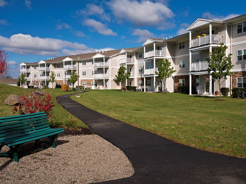 Open pathways and inviting layout