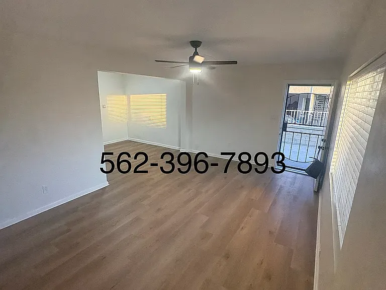 102 E Indigo St #6 — Photo 16